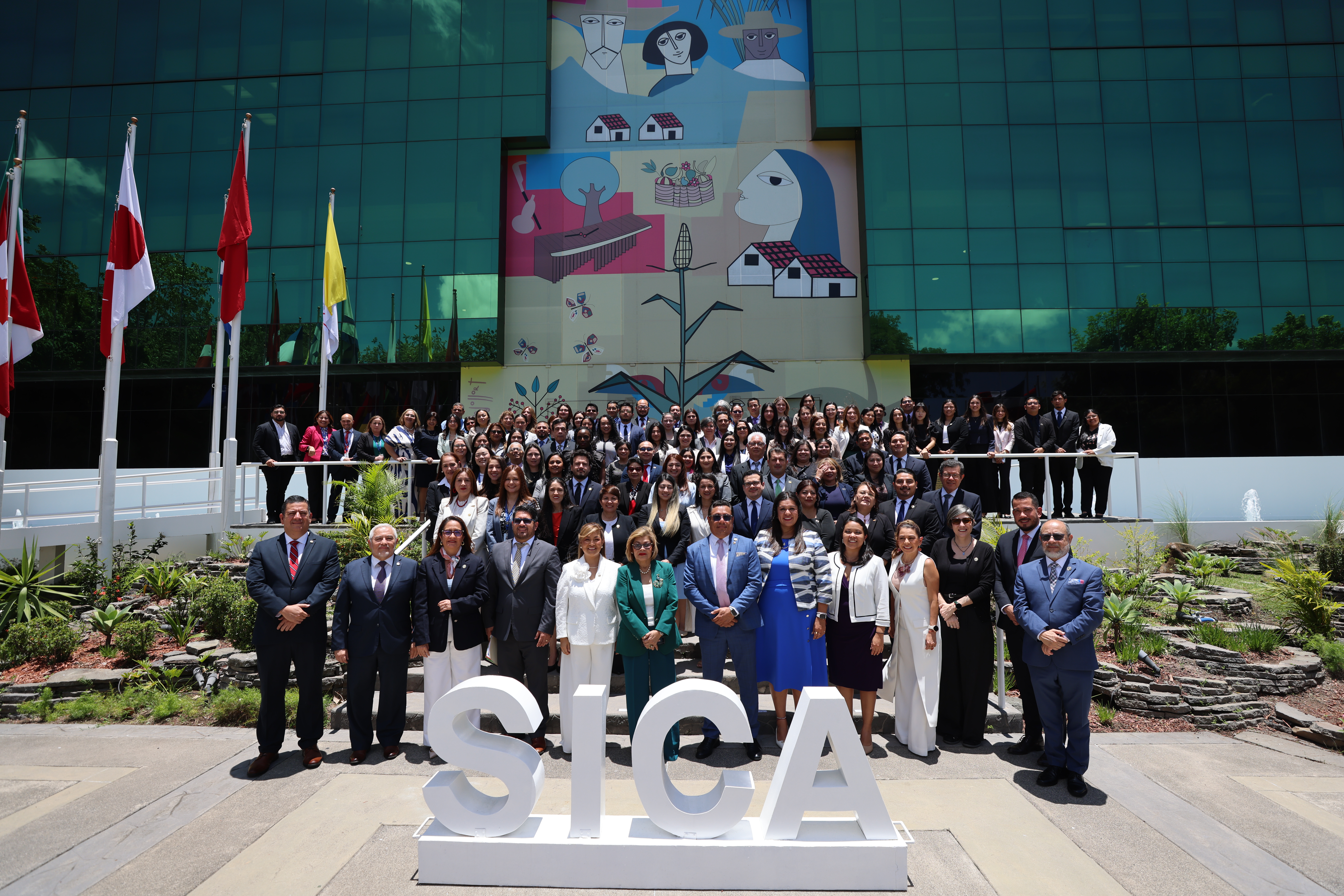 COCESNA PARTICIPA EN CEREMONIA DE INICIO DE GESTIÓN DE LA EMBAJADORA LINA EUGENIA AJOY ROJAS COMO SECRETARIA GENERAL DEL SICA.